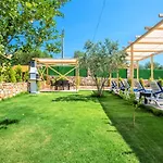 Villa Grando 1 *