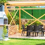 Villa Grando 1 *